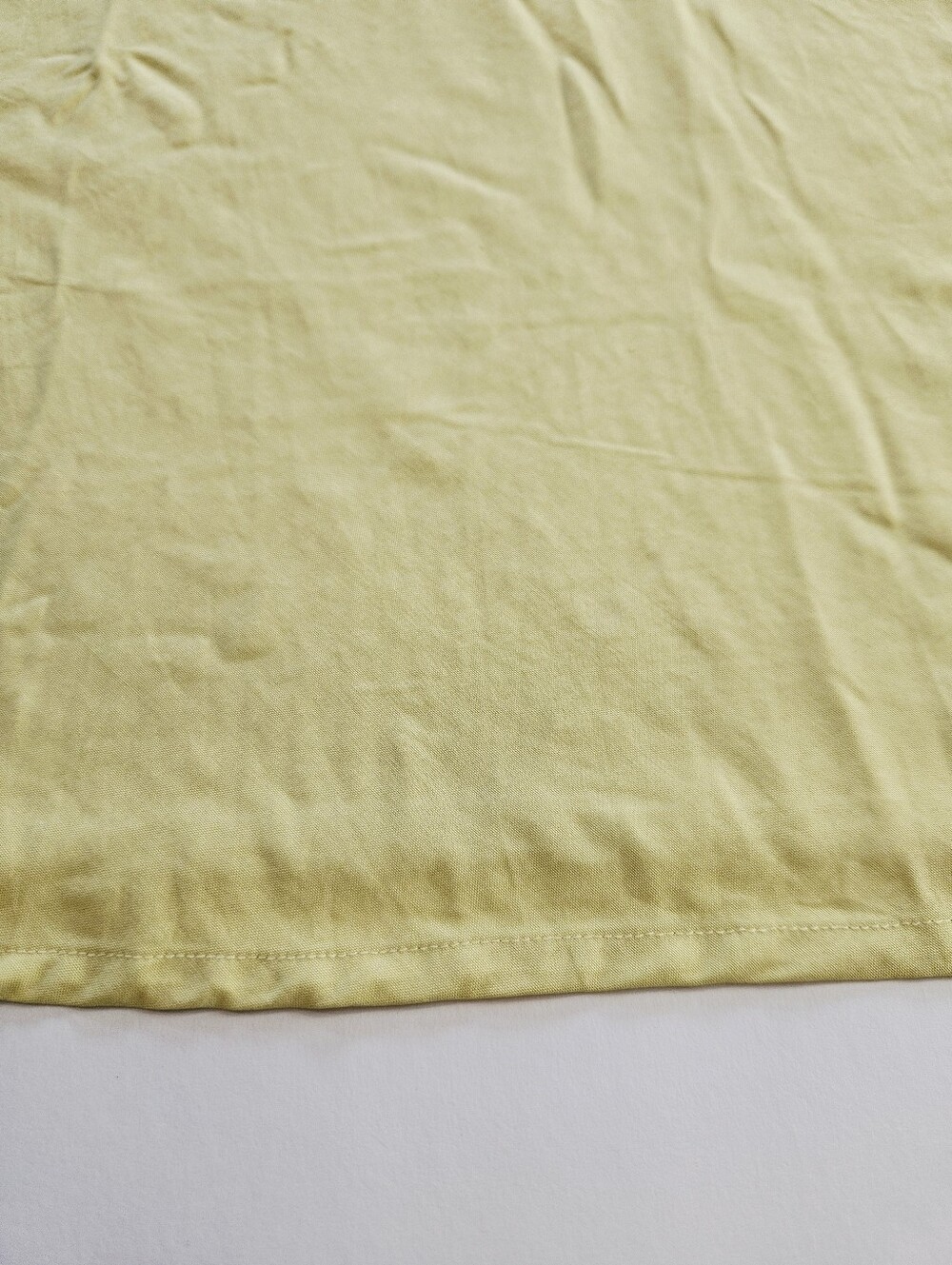Vintage Ann Taylor 100% Silk Light Green Chartreuse Sleeveless Blouse Tank Top 4 - Picture 4 of 8